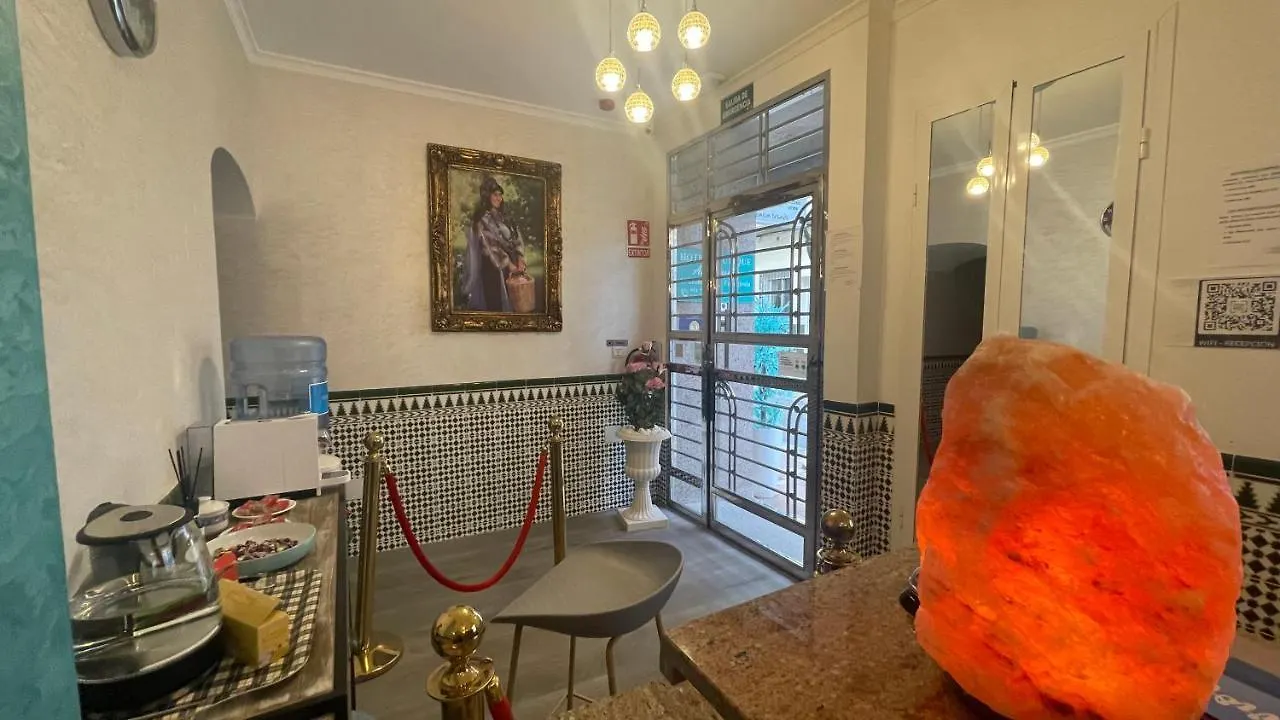 Hotel Boutique Andalucia Fuengirola 2*,